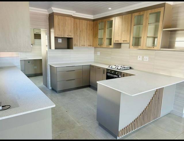 3 BEDROOM HOUSE FOR SALE IN ISLAND VIEW